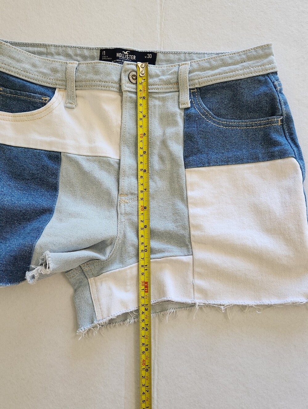 Hollister Ultra High Rise Patchwork Blue & White Jean Shorts Button Fly Size 11 - Picture 5 of 9